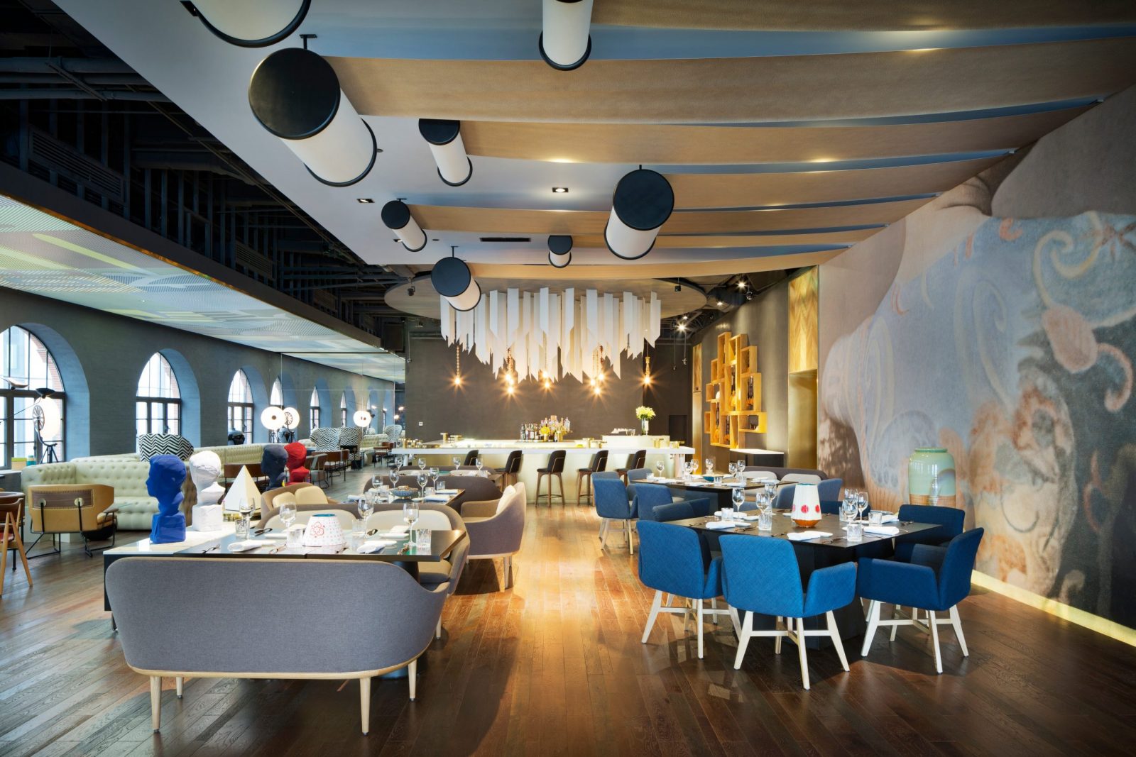 Creative restaurant interiors and bars in the world 6 1